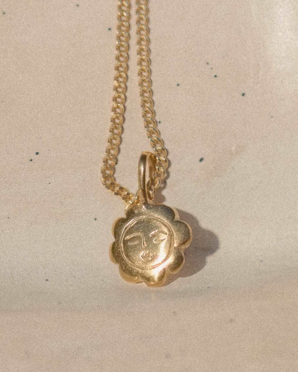 Lazy Daisy Pendant