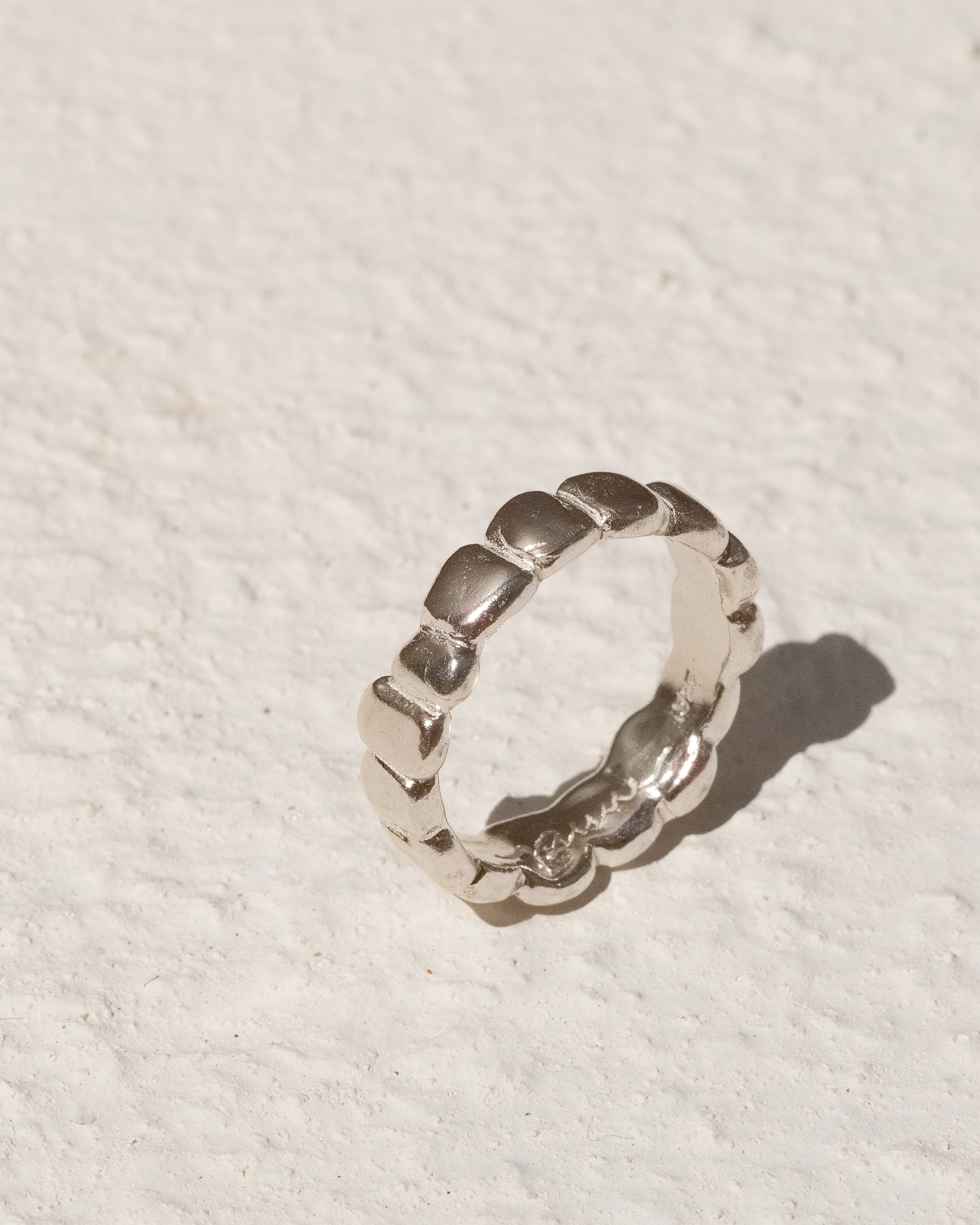 PEBBLE RING