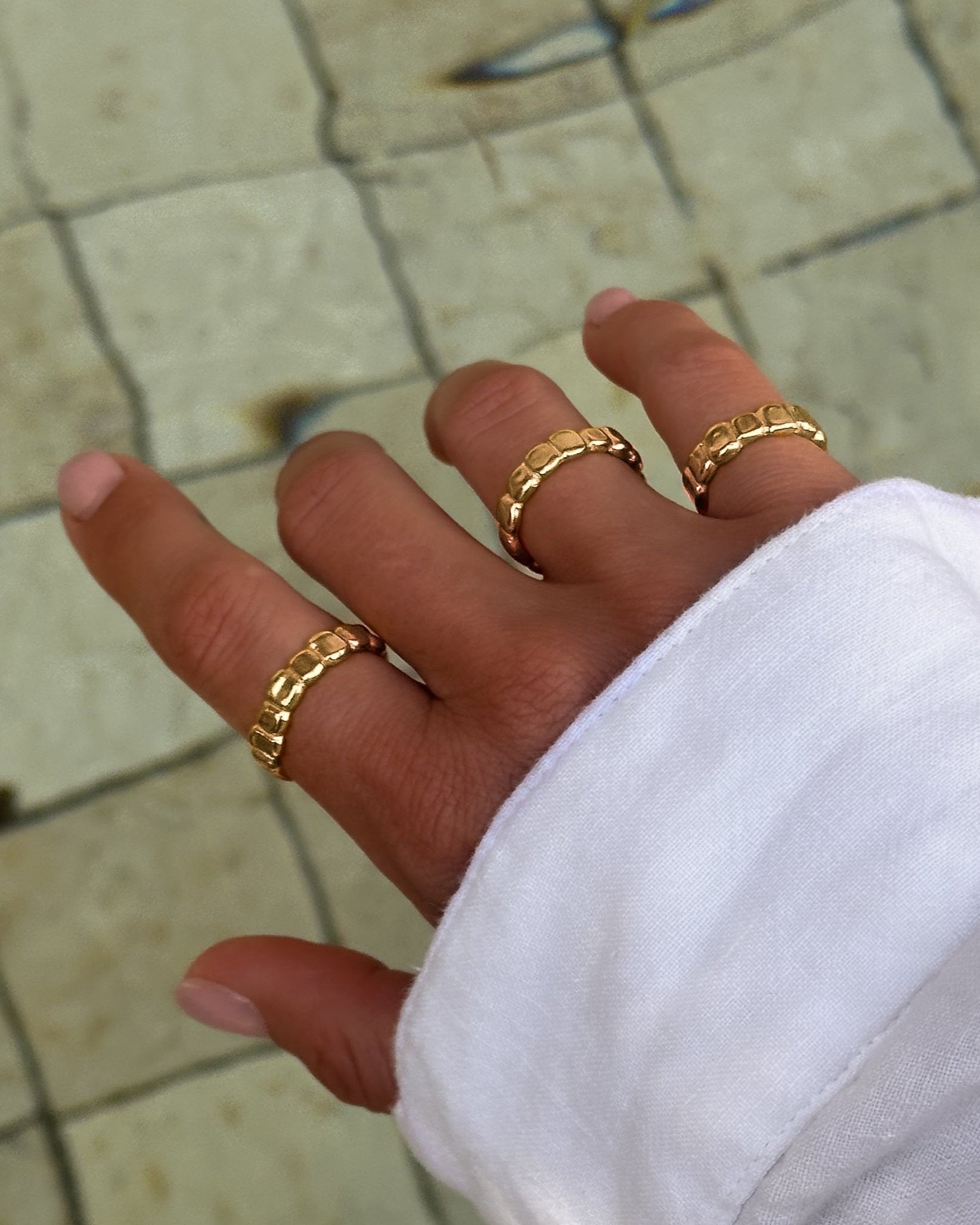 PEBBLE RING