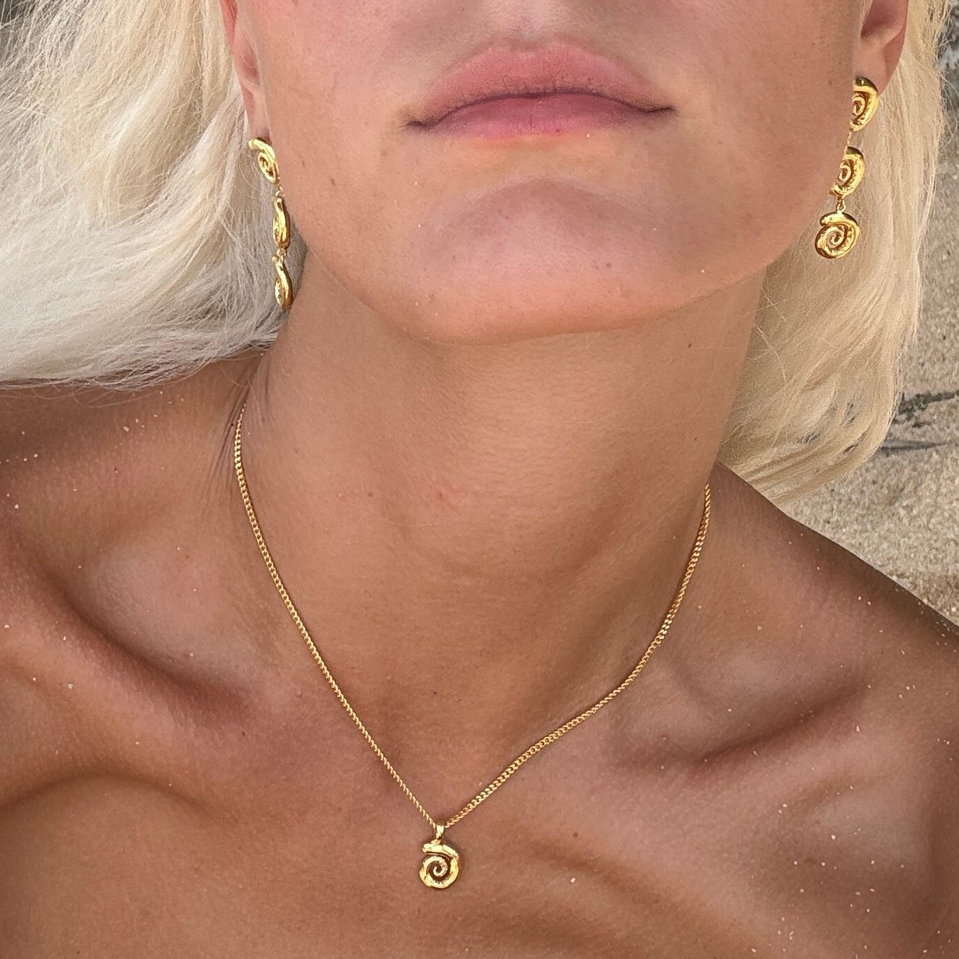 14k Gold Vacation Necklace / Chain
