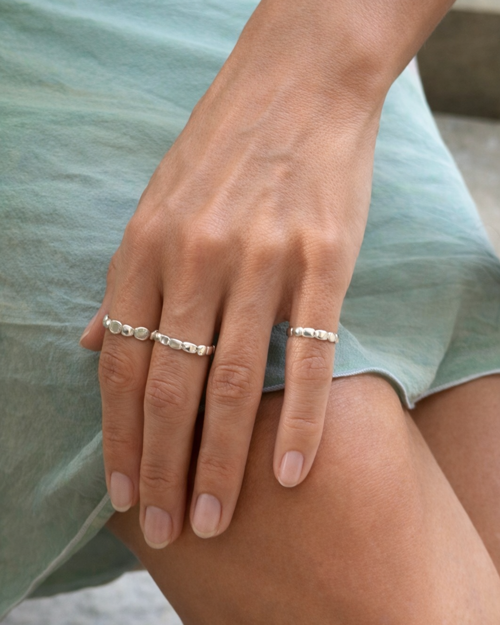 MINI PEBBLE RING
