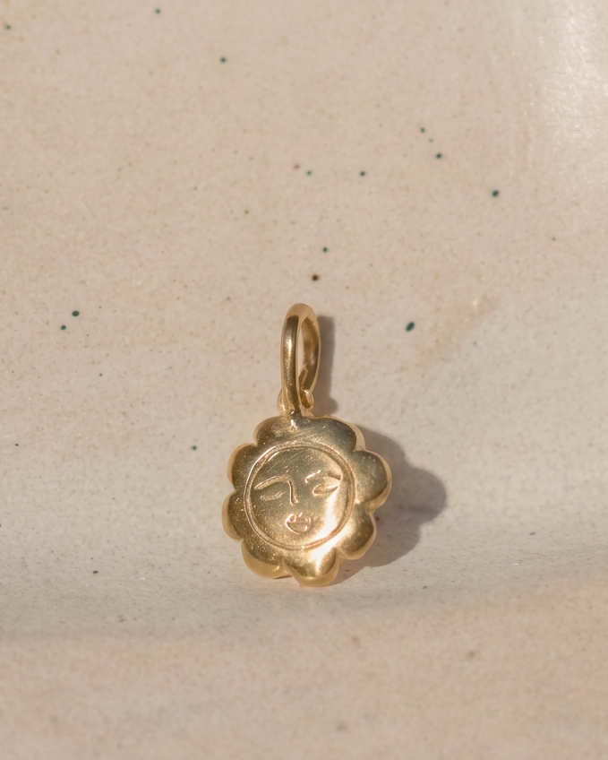 Daisy charm with chain removed